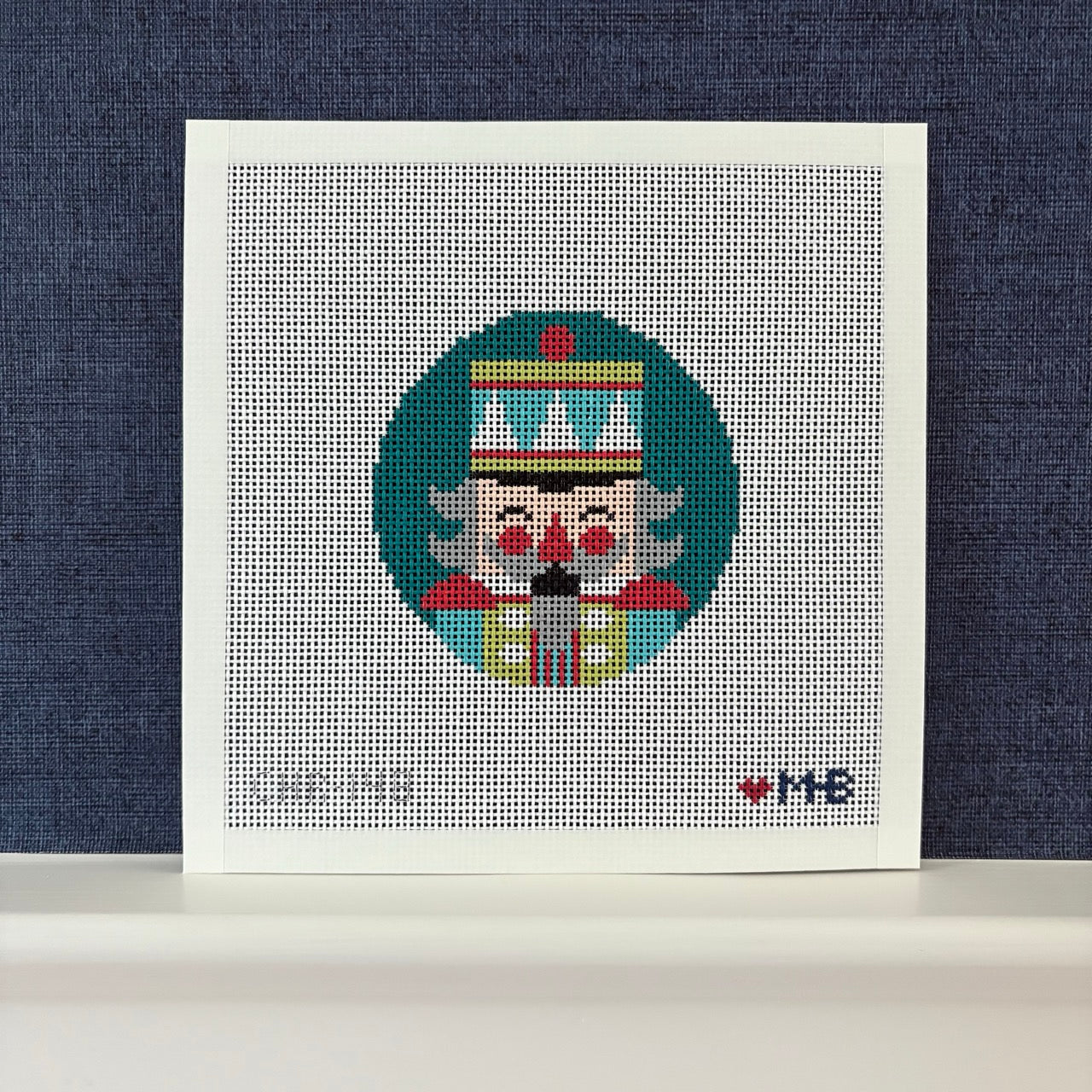 Nutcracker Iggy Round