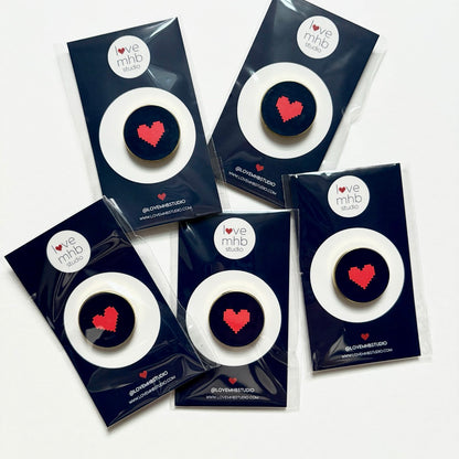 (WS) love mhb studio Heart Needle Minder