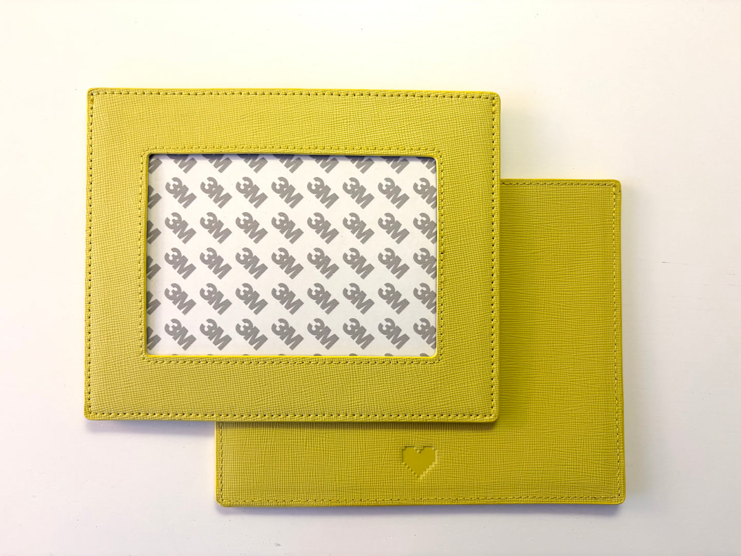 Self-Finishing Mahjong Card Sleeve